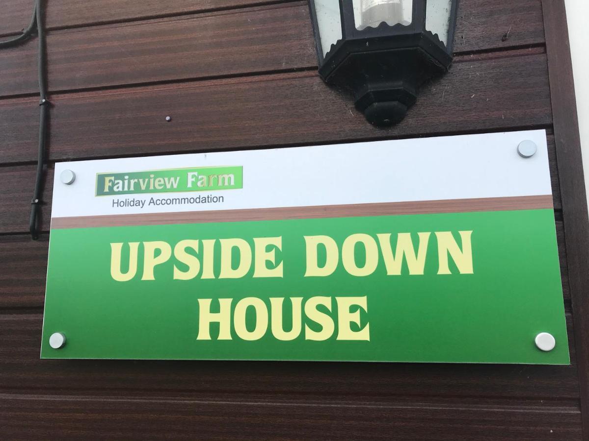 Upside Down House - Sleeps Up To 6 Guests - Great For Family And Friends Gatherings,Corporate Events ,Near Sherwood Forest At Fairview Farm In Nottingham Set In 88 Acres المظهر الخارجي الصورة